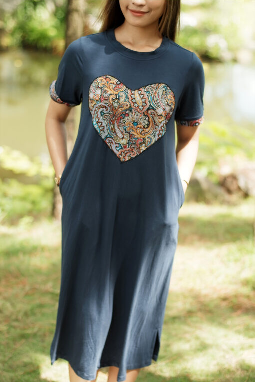 Đầm trái tim xanh dương